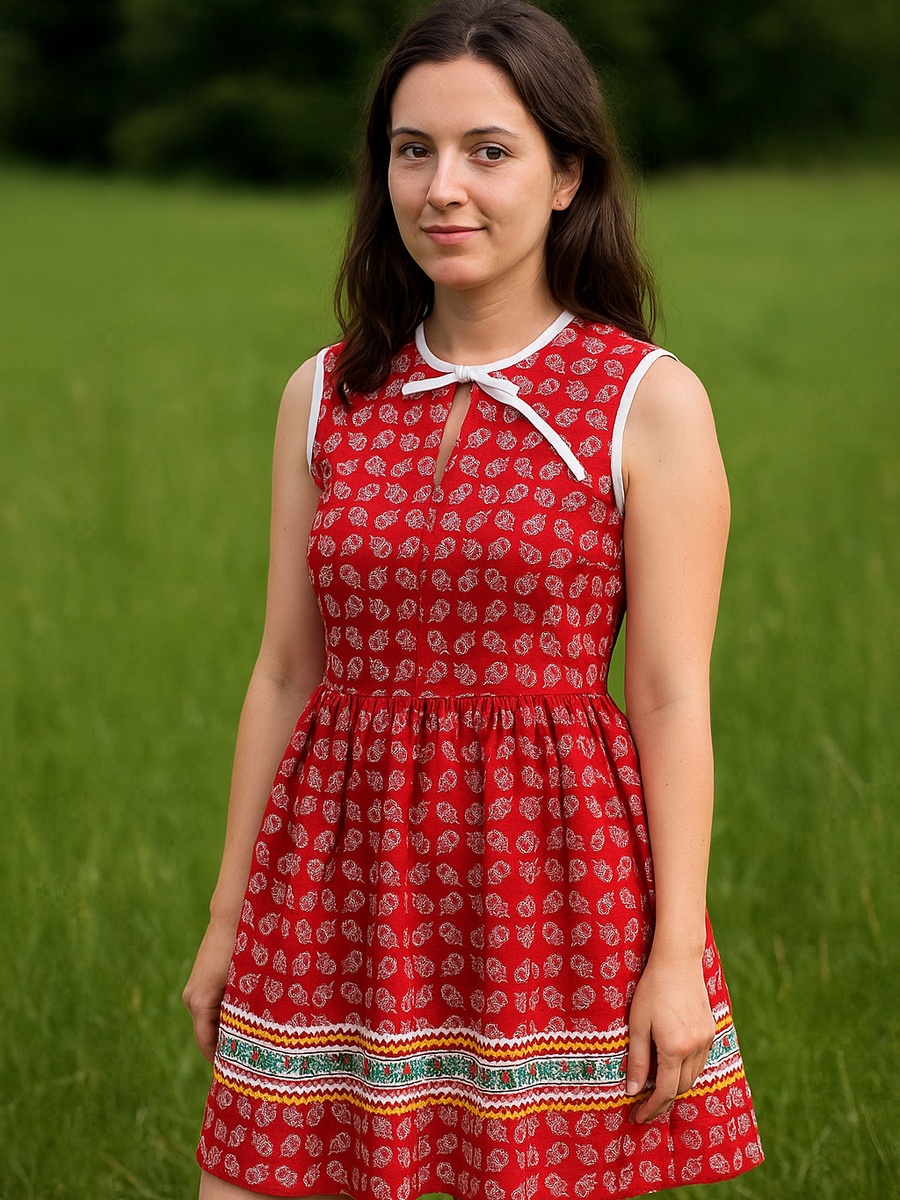 Dámske folklórne šaty