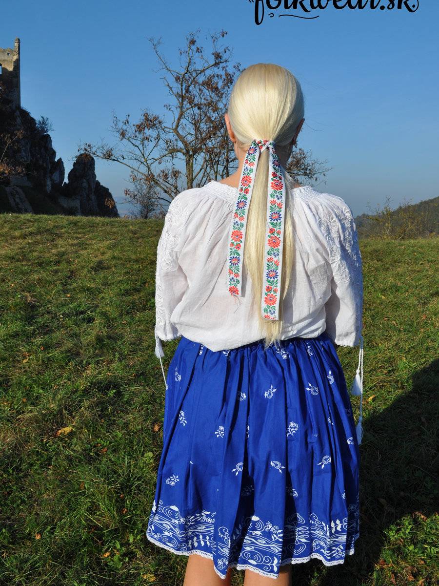 Stužka na vrkoč